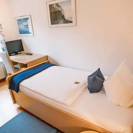 Hotel Zum Koenig Von Griechenland Ovelgonne